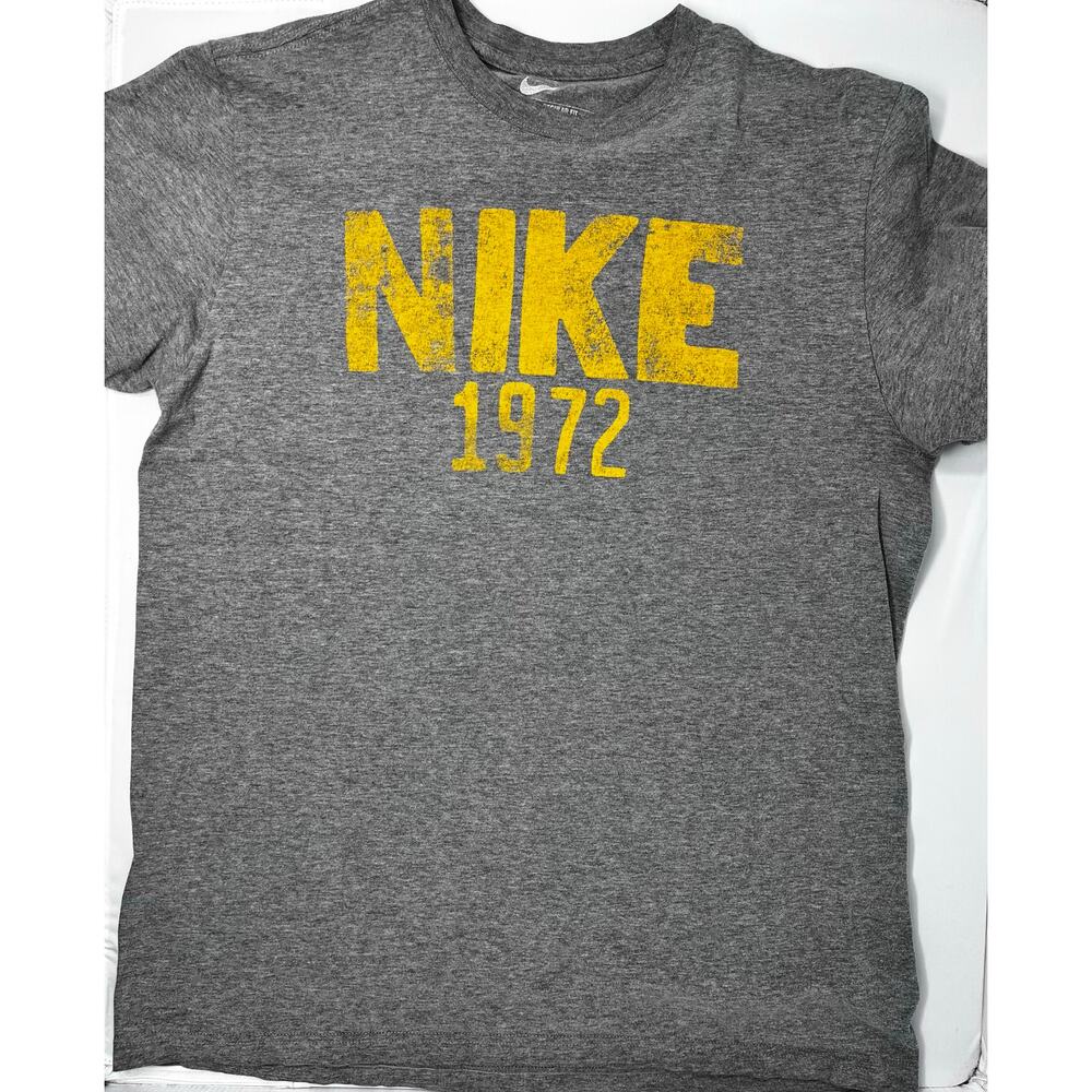 Nike 1972 Tshirt Men's Size L Pre-Owned in good condition